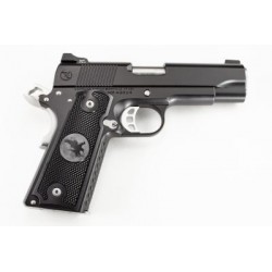 PISTOLET NIGHTHAWK CUSTOM 1911 COMMANDER KESTREL