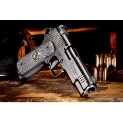 PISTOLET NIGHTHAWK CUSTOM 1911 COMMANDER SHADOW HAWK COMMANDER