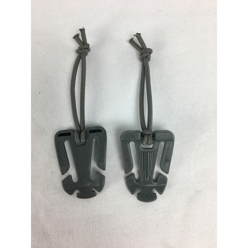 Attache sangle pour Camelbak